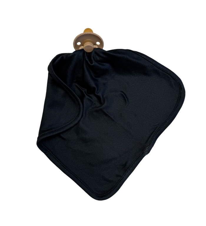 BLACK SOLID | LOVIE