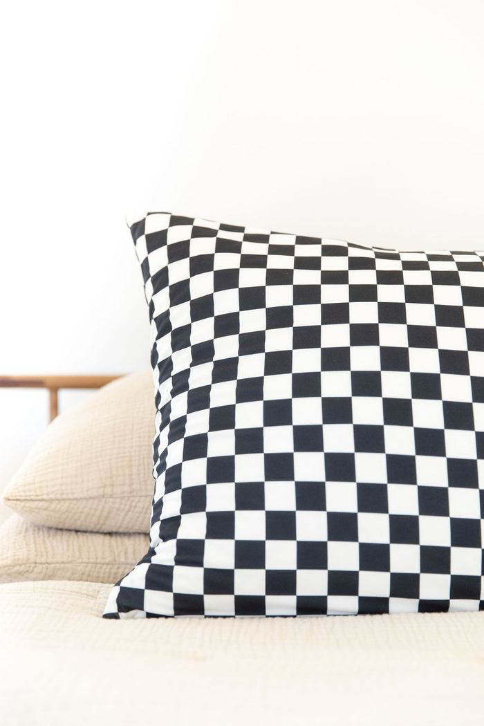 BLACK + WHITE CHECKER | PILLOW CASE