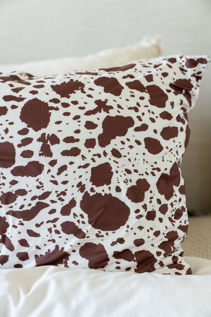 BROWN CATTLE | PILLOW CASE