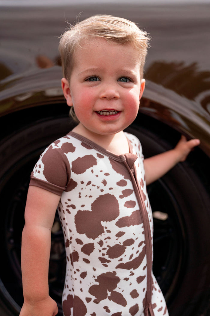 BROWN CATTLE | SHORT SLEEVE ZIPPER ONE PIECE