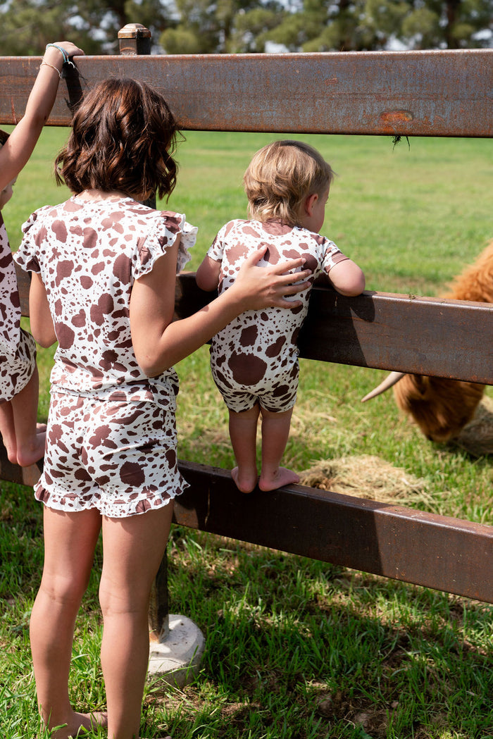 BROWN CATTLE | SHORT ZIPPER ONE PIECE