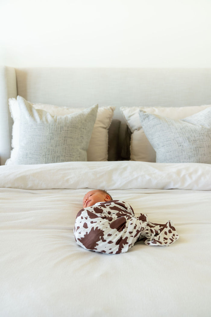 BROWN CATTLE | SWADDLE
