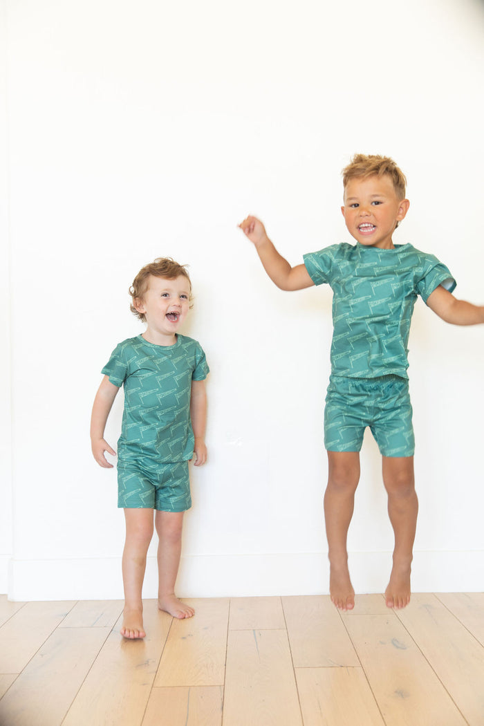 CAMPING BANNER | SHORT SET