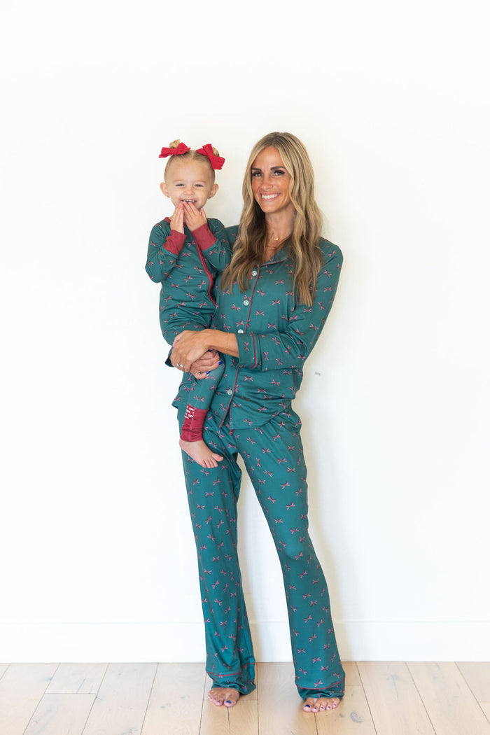 HOLIDAY BOWS | WOMEN'S BUTTON UP LONG SLEEVE SET