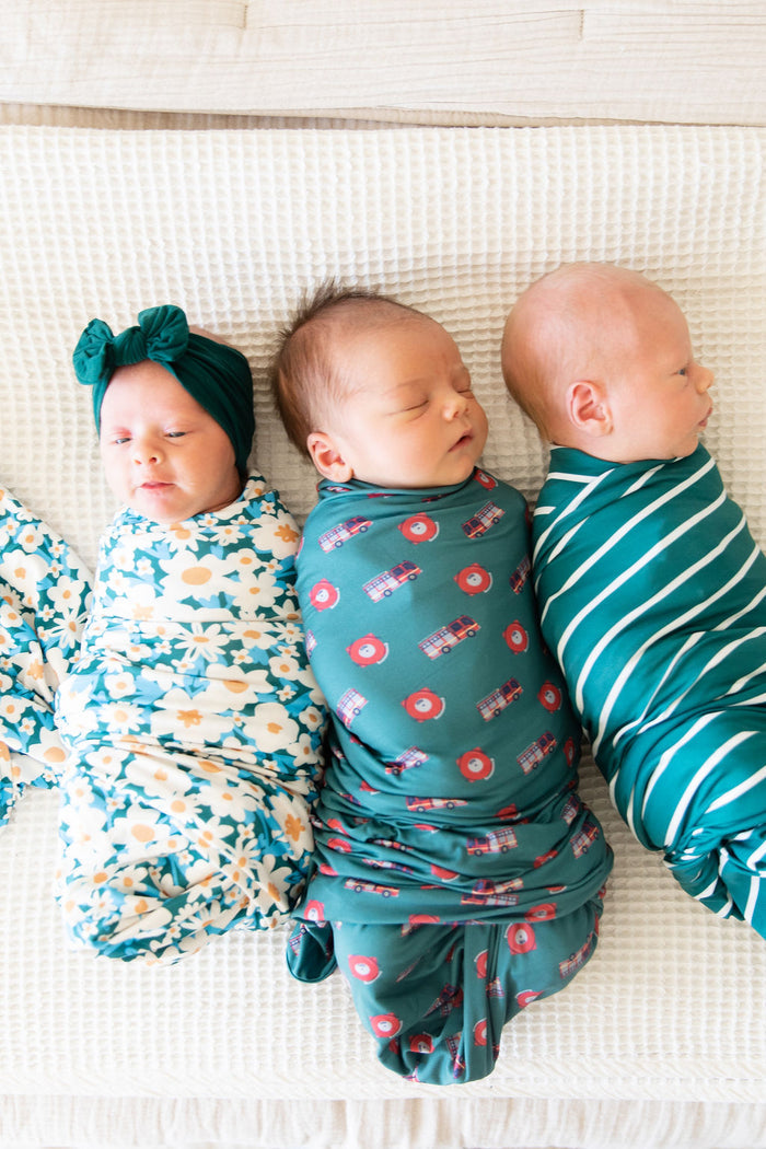 HUNTER GREEN DAISY | SWADDLE