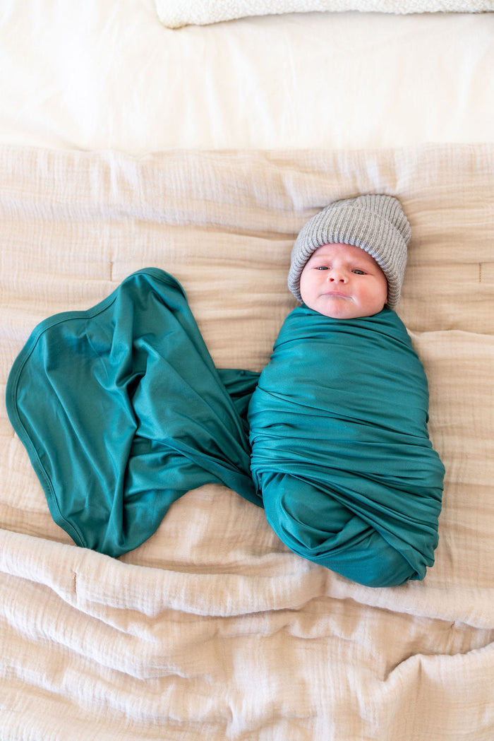 HUNTER GREEN SOLID | SWADDLE