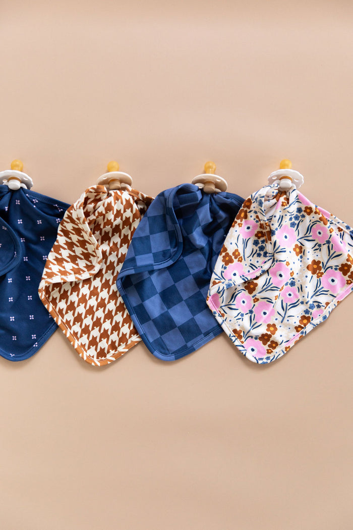 NAVY CHECKER | LOVIE