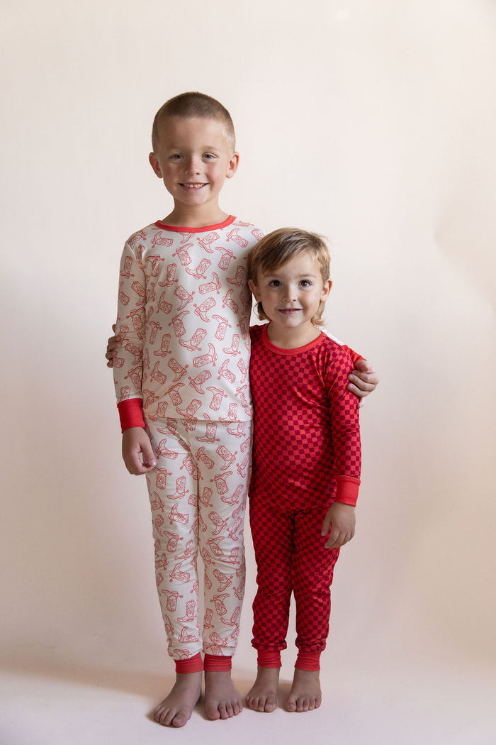 RED BOOTS | LONG SLEEVE