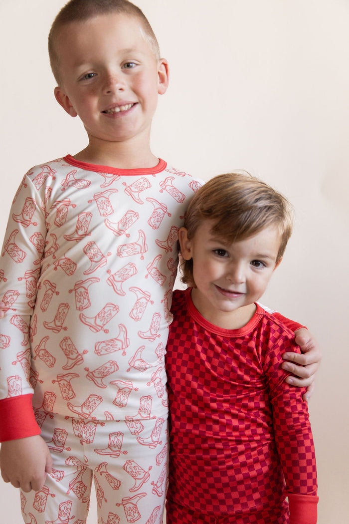 RED BOOTS | LONG SLEEVE