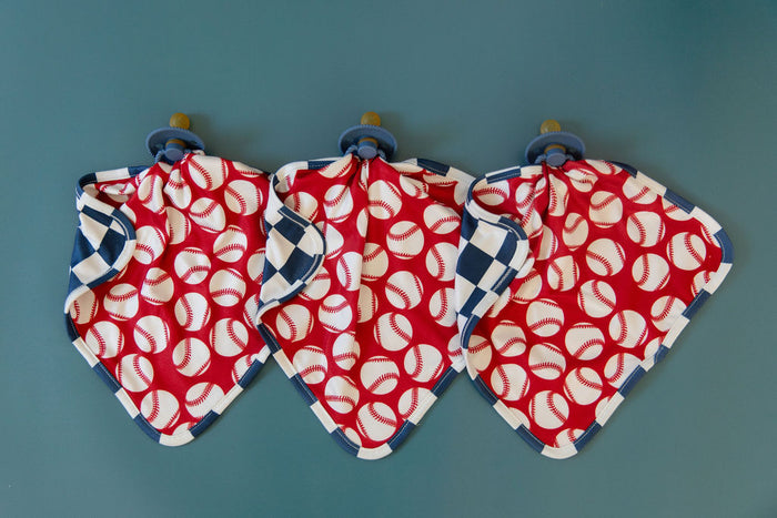 RED + WHITE BASEBALL | LOVIE