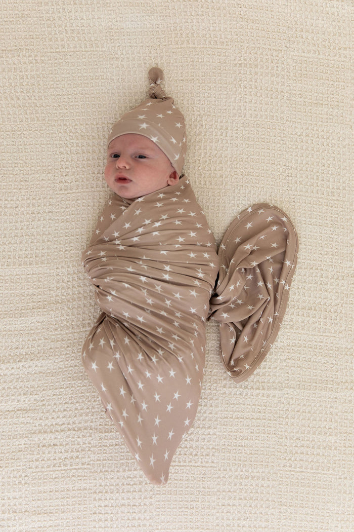 TAN STARS | SWADDLE
