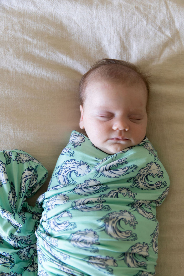 WAVES | SWADDLE